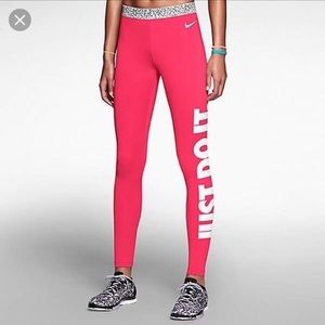 Nike got pink leggings